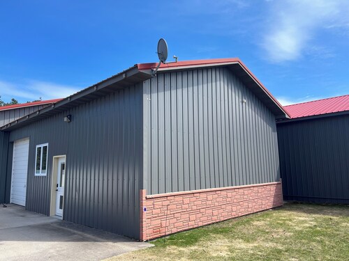 Stay in Style 1Br/1Bath Barndominium Northown Escanaba