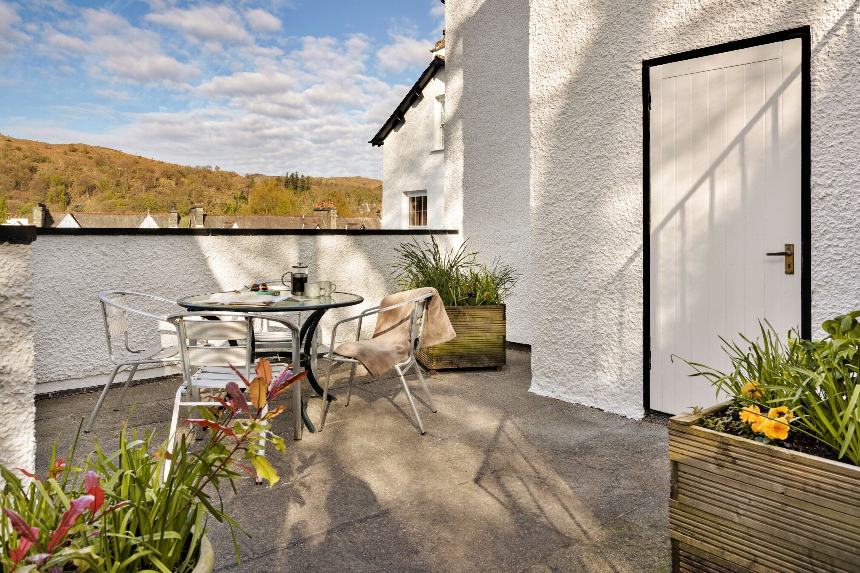 Cottage | Balcony