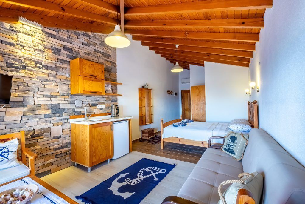 Deluxe Studio Suite, Sea View | Free WiFi