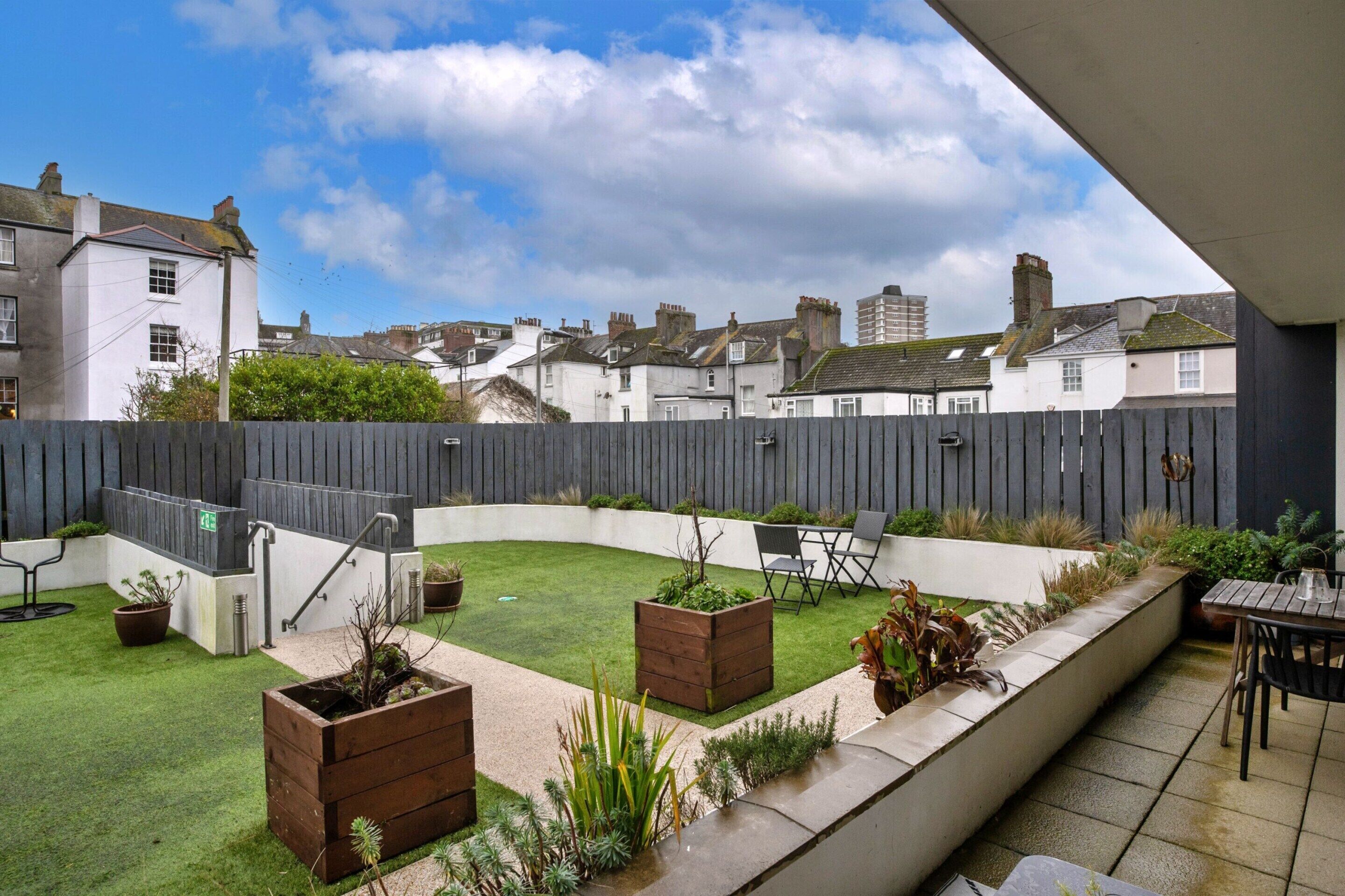 Apartment | Garden