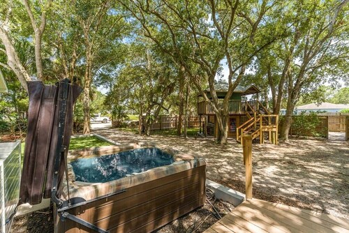 The Sebastian Surf Lodge