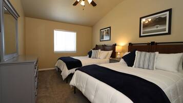 3 bedrooms, iron/ironing board, WiFi, bed sheets