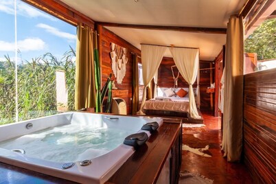 Cabana Privativa com Hidromassagem e Churrasqueira