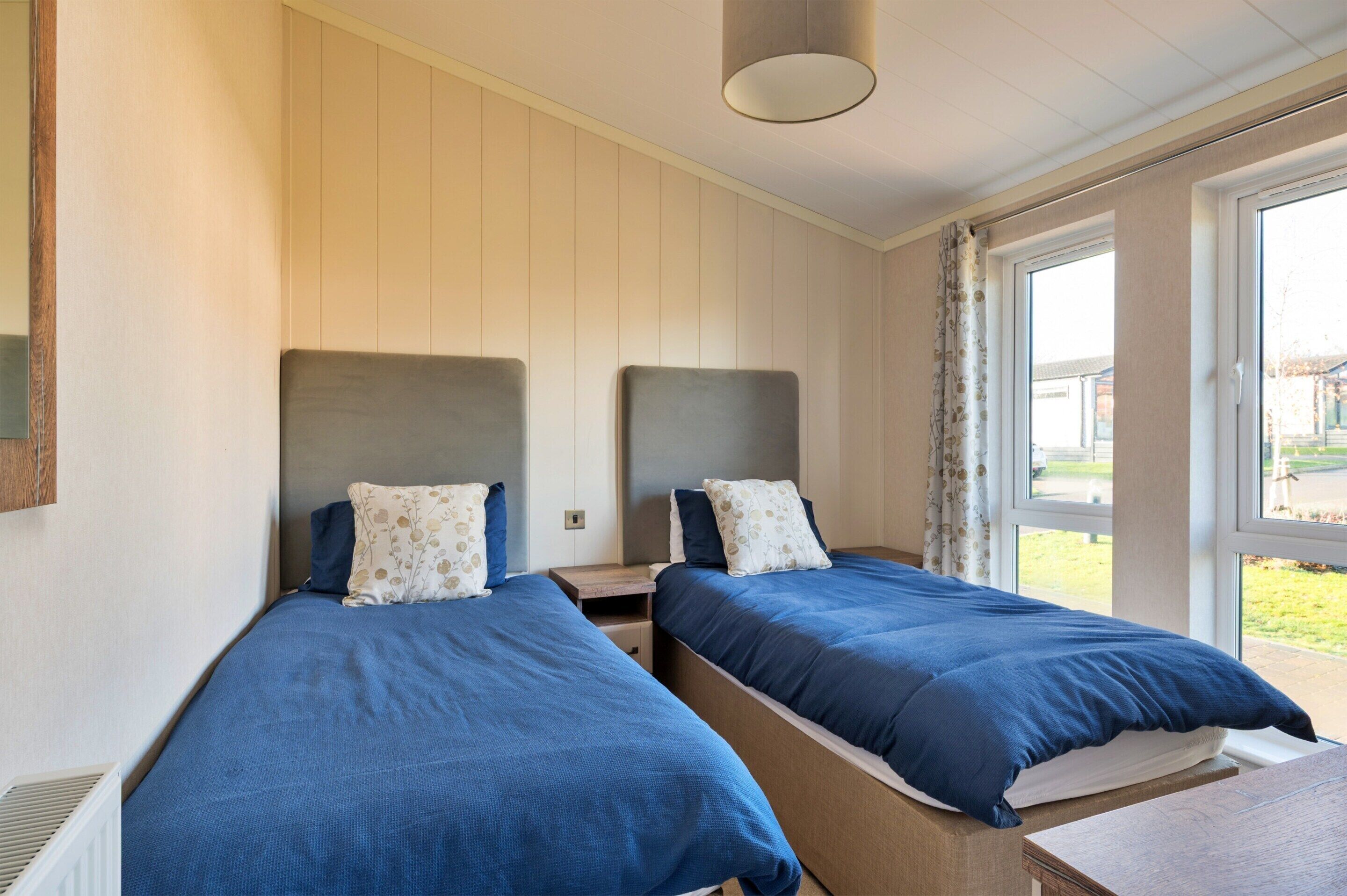 2 bedrooms