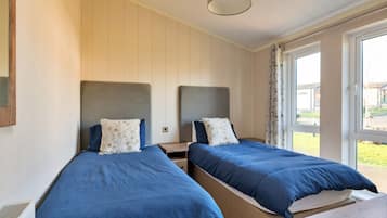2 bedrooms