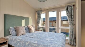 2 bedrooms