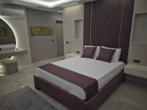 5 chambres, fer et planche à repasser, Wi-Fi, literie fournie