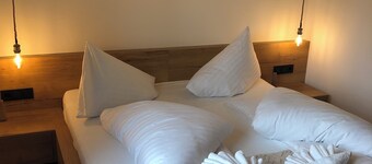 About Stella – Modern "Nassfeld" Vacation Rental on Lake Pressegger & Nassfeld