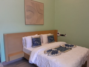 Desk, laptop workspace, free WiFi - IGAWILO RESIDENCE HOTEL (Dodoma)