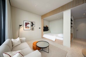 Room - Contemporary Studio w/ Burj View (Dubai)