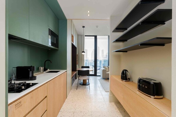 Private kitchen - Contemporary Studio w/ Burj View (Dubai)