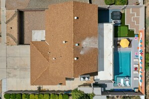 Exterior - Dream Escape! Heated Pool, Hot Tub, Game Room, Golf, Outdoor Paradise! Sleeps 14 (Albuquerque)