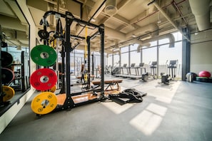 Fitness facility - Chic City Studio in Upside w/ Burj View (Dubai)