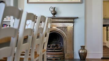 House | Dining