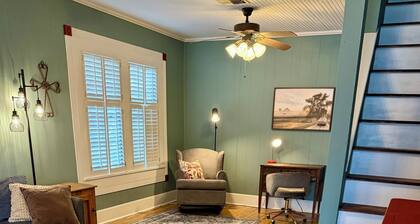 Historic Bryan Home - Sleeps 9 - Batting Cage - Kyle Field Shuttle