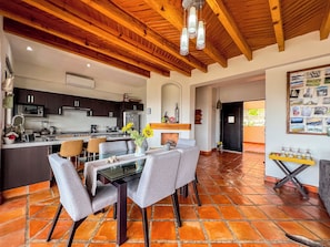 Family House, Mountain View | Dining - Lujo y confort capilla SM de Allende (San Miguel de Allende)