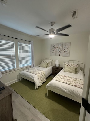 3 bedrooms, iron/ironing board, free WiFi
