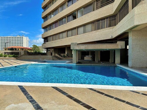 Spacious and Central Apartment + Pool