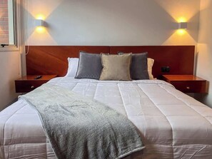 1 habitación, tabla de planchar con plancha, wifi y ropa de cama 