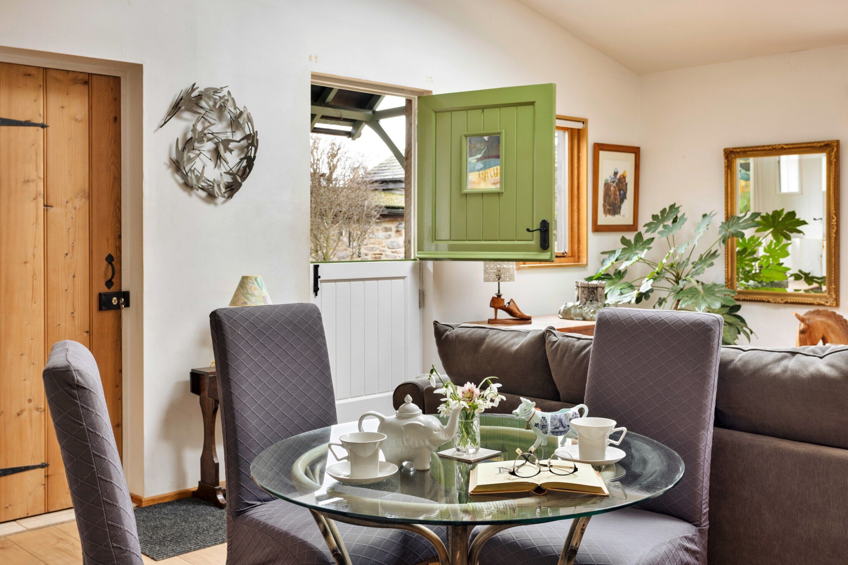 Cottage | Dining
