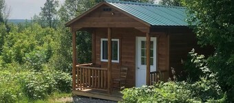 Den Den Cabin ~ Near Mackinac Island & Tunnel of Trees ~ Rustic, Cozy, Quiet