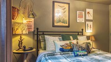 3 bedrooms, iron/ironing board, travel crib, WiFi