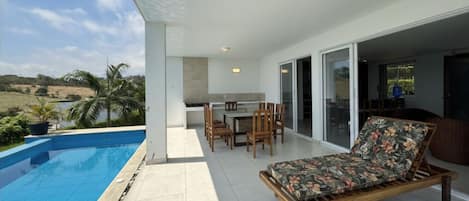 Villa Deluxe, piscine privée | Accès au Wi-Fi (inclus), literie fournie