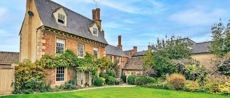 House | Exterior