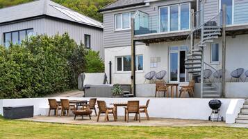 House | Balcony