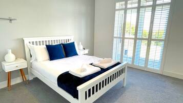 House | 5 bedrooms, iron/ironing board