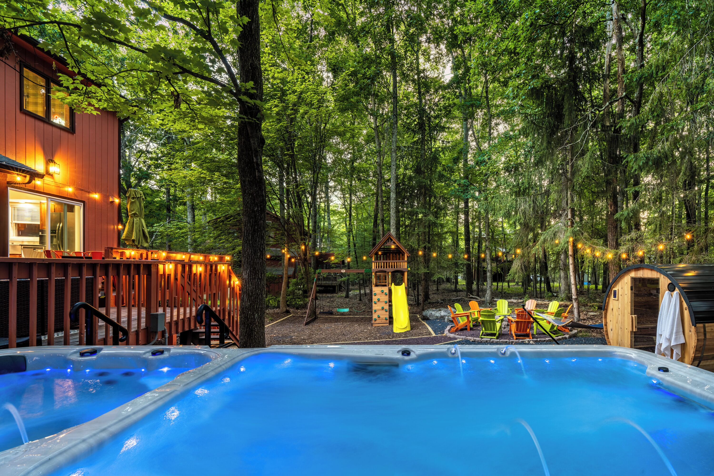 Outdoor spa tub