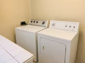 Interior - Spacious 4-bedroom house in gorgeous Houston with AC (Houston)
