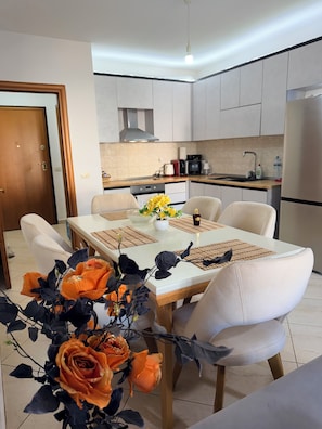 Private kitchen - Spacious SeaView Apartment in the heart of Saranda (Saranda)