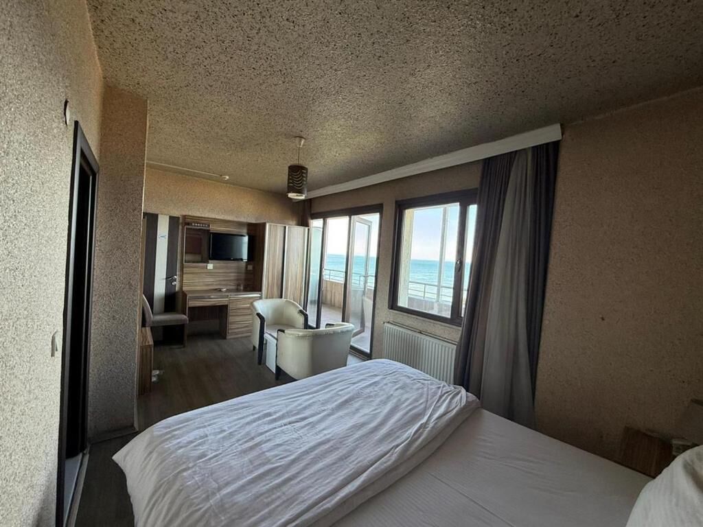 Junior Suite, Sea View | Desk, laptop workspace, free WiFi