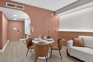Apartamento (0 Bedroom) | Sala de jantar
