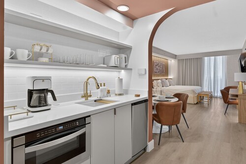 Luxury Beachfront Escape, Sunny Isles