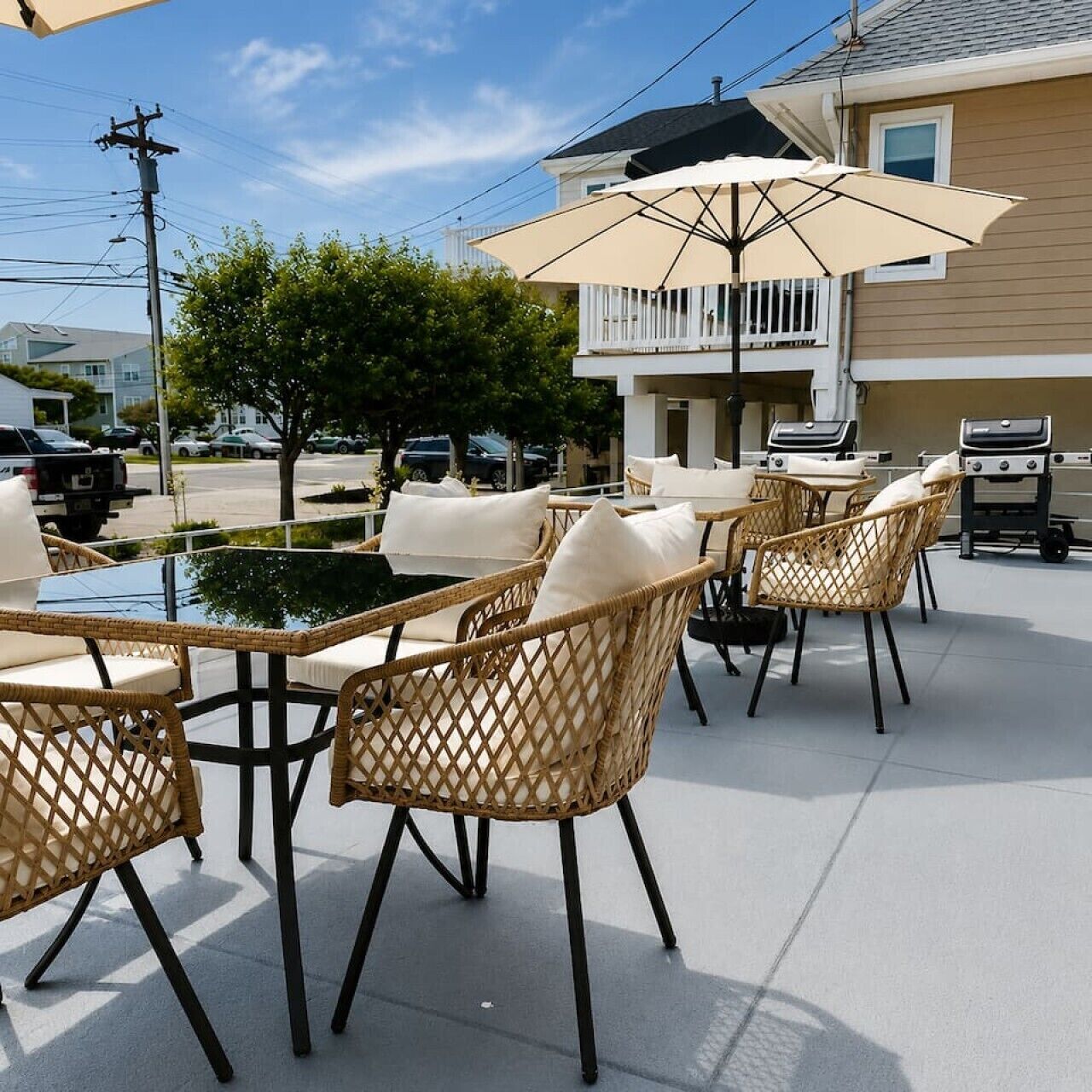 Outdoor dining