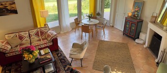 renovated 3-bedroom cottage, panoramic view over the valley, air-conditioned