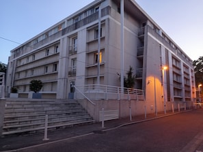 Exterior - Cozy studio apartment in the city center (Avignon)
