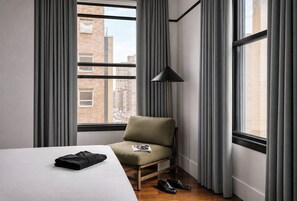 Room - Inviting Stay Perfect for Exploring Tribeca Near Brookfield Place - 0.6 mile (New York)
