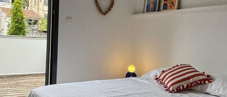4 室のベッドルーム、アイロン / アイロン台、WiFi、ベッドシーツ