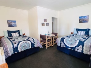 Single Room, 2 Double Beds, Non Smoking | Free WiFi - GOLDEN WEST MOTEL (Klamath Falls)