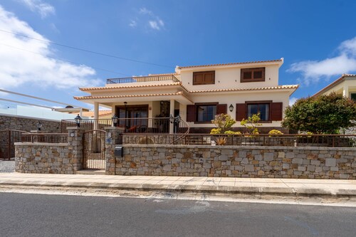 Villa Areal II by YOUR KEY