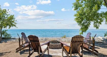Luxury Lakefront Retreat | Private Beach | Hot Tub | Sauna | Watercrafts