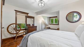 3 habitaciones, tabla de planchar con plancha, wifi y ropa de cama
