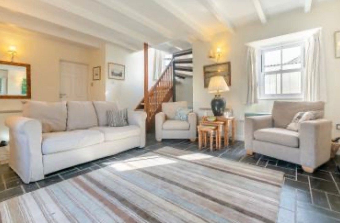 Cherry Tree Cottage - Sleeps 6 Guests  In 3 Bedrooms - Wadebridge