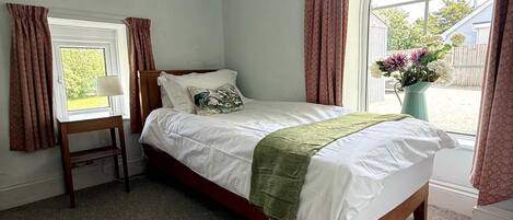 6 bedrooms