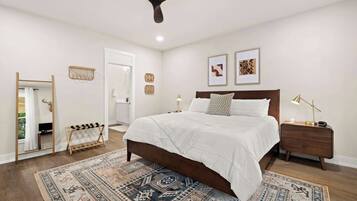 4 bedrooms, desk, iron/ironing board, WiFi