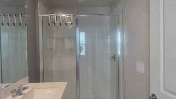 Toallas y papel de baño
