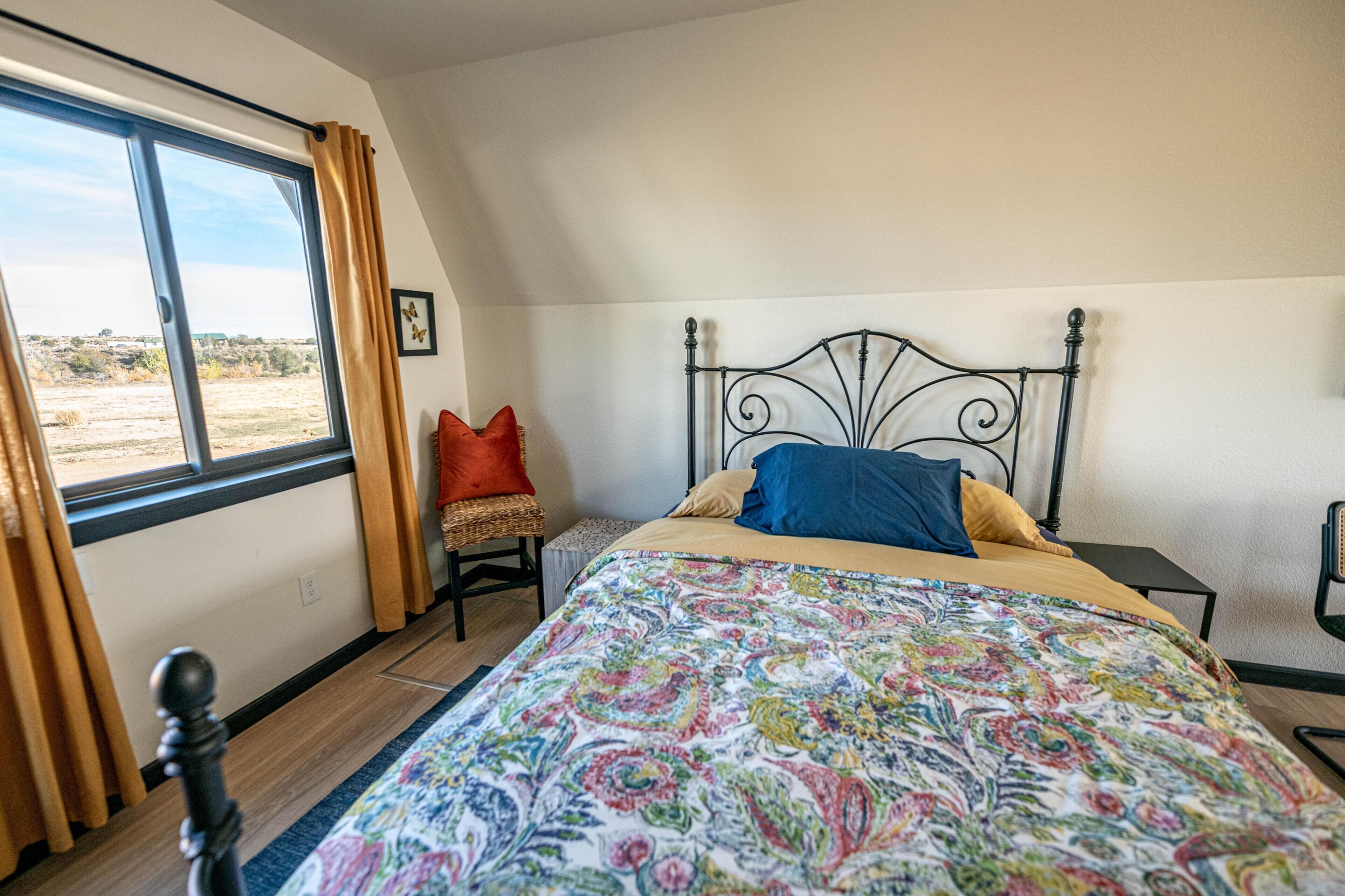 2 bedrooms, WiFi (free), bed sheets